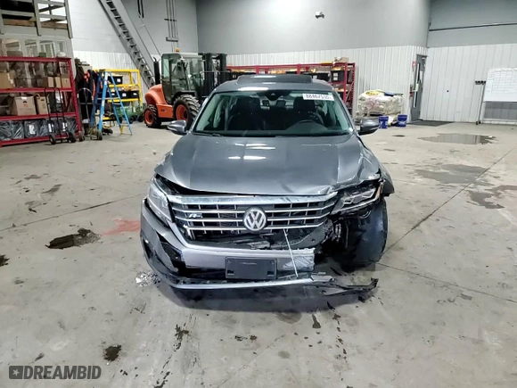 2020 Volkswagen Passat 2.0T R-Line with VIN 1VWMA7A32LC023649, listed as a Copart auction lot 88467535 with 31,647 mi miles and Salvage Title. Bid and sale history available at carsss.com. Image 10.