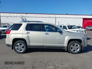 2011 GMC Terrain SLT-2 z VIN 2CTALWEC3B6444571, wystawiony jako IAAI lot #42030111 z przebiegiem 89 193 mil mil oraz . Historia ofert i sprzedaży dostępna na DreamBid. Obrazek 13.