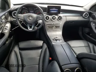 2017 Mercedes-Benz C 300 с VIN 55SWF4JB0HU184979, выставлен на аукционе Copart как лот 58174595 с пробегом 65 939 миль миль и Списание • Salvage title. История ставок и продаж доступна на DreamBid. Изображение 8.