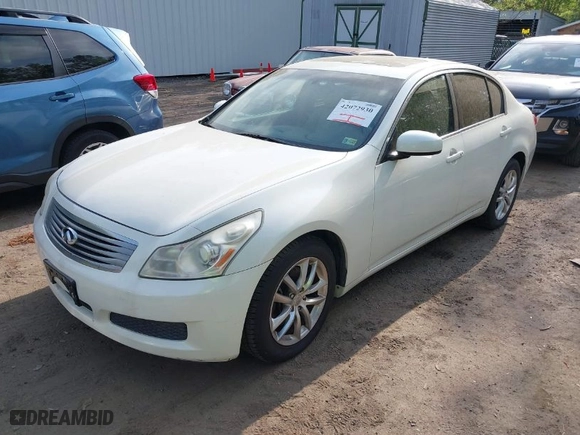 2007 Infiniti G35 Sedan G35x with VIN JNKBV61F97M813581, listed as a IAAI auction lot 42072930 with 192,258 mi miles. Bid and sale history available at carsss.com. Image 2.
