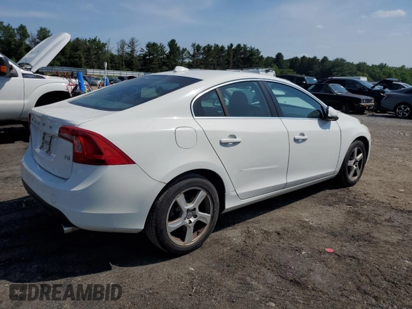 2013 Volvo S60 T5 Premier with VIN YV1612FS5D1228372, listed as a Copart auction lot 61927585 with 98,451 mi miles and Salvage title. Bid and sale history available at DreamBid. Image 3.