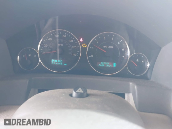 2007 Jeep Commander Overland z VIN 1J8HH68297C592567, wystawiony jako IAAI lot #42591274 z przebiegiem 254 555 mil mil oraz . Historia ofert i sprzedaży dostępna na DreamBid. Obrazek 7.