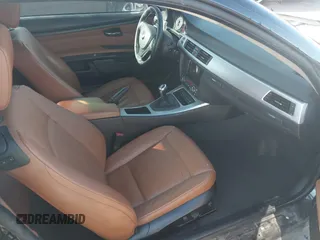 2009 BMW 3 Series 335i с VIN WBAWB73519P158238, выставлен на аукционе IAAI как лот 41720560 с пробегом 154 846 миль миль и . История ставок и продаж доступна на DreamBid. Изображение 5.