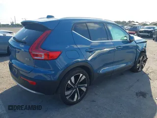 2024 Volvo XC40 Plus Bright Theme with VIN YV4L12UE3R2342939, listed as a IAAI auction lot 41527678 with 2,234 mi miles. Bid and sale history available at carsss.com. Image 4.
