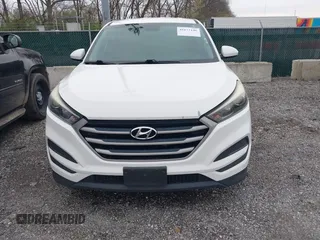 2018 Hyundai Tucson SE with VIN KM8J23A46JU625168, listed as a IAAI auction lot 41877146 with 152,572 mi miles. Bid and sale history available at carsss.com. Image 6.