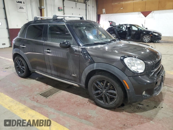 2016 MINI Countryman S z VIN WMWZC5C54GWU20643, wystawiony jako Copart lot #45412545 z przebiegiem 93 711 mil mil oraz Szkody całkowita. Historia ofert i sprzedaży dostępna na DreamBid. Obrazek 4.