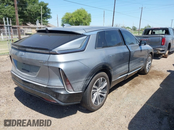 2024 Cadillac LYRIQ Luxury z VIN 1GYKPRRK7RZ122838, wystawiony jako IAAI lot #41958490 z przebiegiem Nie podano mil oraz . Historia ofert i sprzedaży dostępna na DreamBid. Obrazek 4.