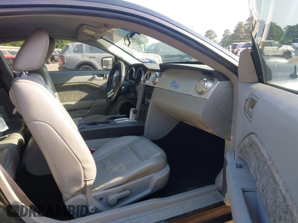 2005 Ford Mustang Deluxe with VIN 1ZVFT80N455247055, listed as a IAAI auction lot 42049726 with 182,342 mi miles and . Bid and sale history available at DreamBid. Image 5.