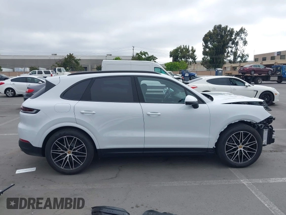 2024 Porsche Cayenne z VIN WP1AA2AY6RDA14314, wystawiony jako IAAI lot #42439986 z przebiegiem 3 212 mil mil oraz . Historia ofert i sprzedaży dostępna na DreamBid. Obrazek 14.