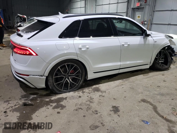 2022 Audi Q8 Prestige with VIN WA1FVBF18ND023009, listed as a Copart auction lot 88035005 with 29,606 mi miles and Salvage Title. Bid and sale history available at carsss.com. Image 3.