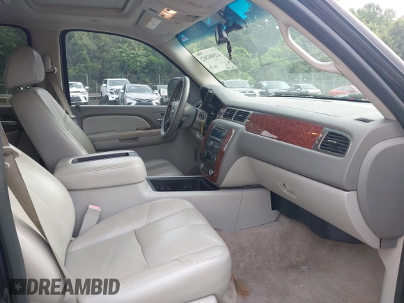 2007 Chevrolet Suburban LT с VIN 1GNFK16397J189254, выставлен на аукционе IAAI как лот 42508262 с пробегом 228 459 миль миль и . История ставок и продаж доступна на DreamBid. Изображение 5.