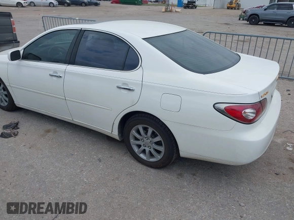 2002 Lexus ES 300 with VIN JTHBF30G525027804, listed as a IAAI auction lot 42285316 with 224,110 mi miles and . Bid and sale history available at DreamBid. Image 3.