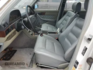 1989 Mercedes-Benz 560 with VIN WDBCA39E0KA469417, listed as a Copart auction lot 43929215 with 52,559 mi miles and Salvage Title. Bid and sale history available at DreamBid. Image 7.