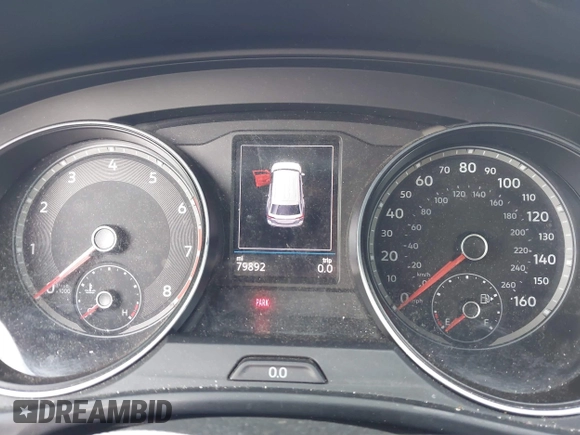 2020 Volkswagen Atlas SE z VIN 1V2UR2CA7LC504330, wystawiony jako IAAI lot #39755712 z przebiegiem 79 892 mil mil oraz . Historia ofert i sprzedaży dostępna na DreamBid. Obrazek 7.