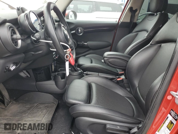 2015 MINI Hardtop 4 Door S z VIN WMWXU3C51F2B56847, wystawiony jako Copart lot #59396195 z przebiegiem 70 821 mil mil oraz Szkoda całkowita • Salvage title. Historia ofert i sprzedaży dostępna na DreamBid. Obrazek 7.