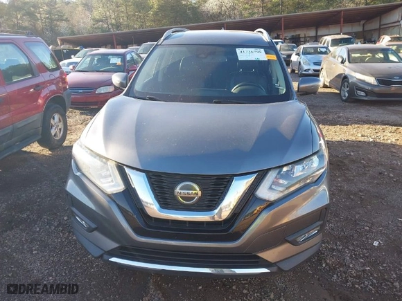 2019 Nissan Rogue SV with VIN 5N1AT2MV3KC767657, listed as a IAAI auction lot 41736799 with 137,581 mi miles. Bid and sale history available at carsss.com. Image 6.