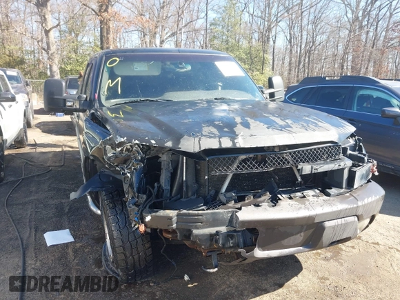 2003 Chevrolet Avalanche z VIN 3GNEK13T23G151831, wystawiony jako IAAI lot #41769769 z przebiegiem 207 010 mil mil oraz . Historia ofert i sprzedaży dostępna na DreamBid. Obrazek 6.