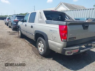 2004 Chevrolet Avalanche Z71 with VIN 3GNEK12T54G300283, listed as a IAAI auction lot 42662465 with 187,834 mi miles and . Bid and sale history available at DreamBid. Image 3.