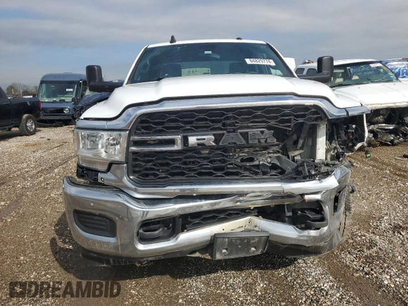 2021 Ram 2500 Tradesman with VIN 3C6UR5HJ5MG585149, listed as a Copart auction lot 84829774 with 114,586 mi miles and Salvage title. Bid and sale history available at DreamBid. Image 5.