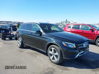 2019 Mercedes-Benz GLC with VIN WDC0G4KBXKF549538, listed as a IAAI auction lot 41878364 with 37,436 mi miles. Bid and sale history available at carsss.com. Image 1.