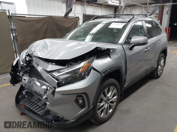2025 Toyota RAV4 XLE Premium z VIN 2T3A1RFV9SW522259, wystawiony jako IAAI lot #42101238 z przebiegiem 1 479 mil mil oraz . Historia ofert i sprzedaży dostępna na DreamBid. Obrazek 17.