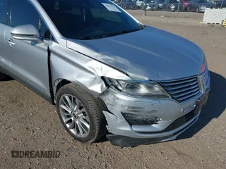 2016 Lincoln MKC Reserve z VIN 5LMCJ3C94GUJ24290, wystawiony jako IAAI lot #42264113 z przebiegiem 132 117 mil mil oraz . Historia ofert i sprzedaży dostępna na DreamBid. Obrazek 6.