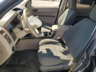2012 Ford Escape XLS z VIN 1FMCU9C75CKB46512, wystawiony jako Copart lot #50629455 z przebiegiem Nie podano mil oraz Nie do naprawy • Non repairable. Historia ofert i sprzedaży dostępna na DreamBid. Obrazek 7.