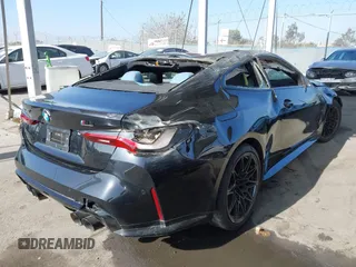2024 BMW M4 Competition xDrive with VIN WBS43AZ08RCP37632, listed as a IAAI auction lot 41025652 with 2,515 mi miles. Bid and sale history available at carsss.com. Image 4.