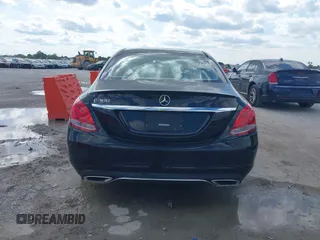 2016 Mercedes-Benz C 300 z VIN 55SWF4JB8GU131378, wystawiony jako IAAI lot #42206961 z przebiegiem Nie podano mil oraz . Historia ofert i sprzedaży dostępna na DreamBid. Obrazek 17.