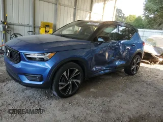 2021 Volvo XC40 R-Design z VIN YV4AC2HM2M2615140, wystawiony jako Copart lot #75466064 z przebiegiem 46 118 mil mil oraz Szkoda całkowita • Salvage title. Historia ofert i sprzedaży dostępna na DreamBid. Obrazek 1.