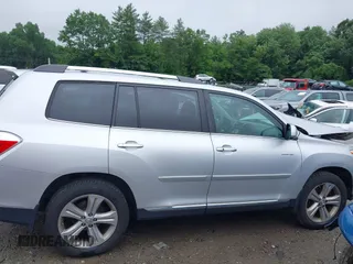 2013 Toyota Highlander Limited with VIN 5TDDK3EH2DS237488, listed as a IAAI auction lot 42672328 with 196,981 mi miles and . Bid and sale history available at DreamBid. Image 14.