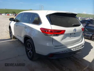 2019 Toyota Highlander LE с VIN 5TDZARFH6KS059138, выставлен на аукционе IAAI как лот 42515986 с пробегом 81 016 миль миль и . История ставок и продаж доступна на DreamBid. Изображение 3.