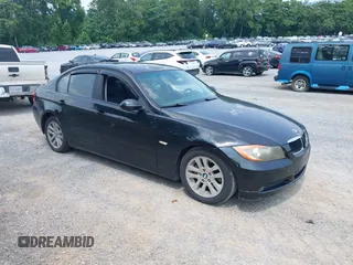 2006 BMW 3 Series 325i z VIN WBAVB13526KX49454, wystawiony jako IAAI lot #42456526 z przebiegiem 187 950 mil mil oraz . Historia ofert i sprzedaży dostępna na DreamBid. Obrazek 1.