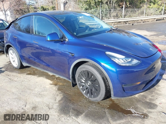 2023 Tesla Model Y Long Range with VIN 7SAYGDEE4PA042757, listed as a IAAI auction lot 41652541 with 48,569 mi miles. Bid and sale history available at carsss.com. Image 1.