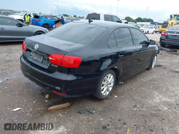 2011 Volkswagen Jetta SE с VIN 3VWDZ7AJ6BM317592, выставлен на аукционе IAAI как лот 42357861 с пробегом 189 330 миль миль и . История ставок и продаж доступна на DreamBid. Изображение 4.