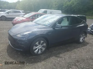 2024 Tesla Model Y Long Range с VIN 7SAYGDEEXRA239810, выставлен на аукционе Copart как лот 63322975 с пробегом 12 263 миль миль и Списание • Salvage title. История ставок и продаж доступна на DreamBid. Изображение 1.