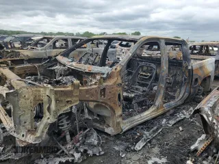 2022 GMC Sierra 1500 SLT с VIN 3GTUUDEDXNG647307, выставлен на аукционе Copart как лот 57294655 с пробегом Не указан миль и На запчасти • Non repairable. История ставок и продаж доступна на DreamBid. Изображение 1.