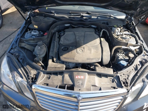 2013 Mercedes-Benz E-Class E 350 Luxury with VIN WDDHF8JB0DA707640, listed as a IAAI auction lot 41916454 with 104,469 mi miles. Bid and sale history available at carsss.com. Image 10.