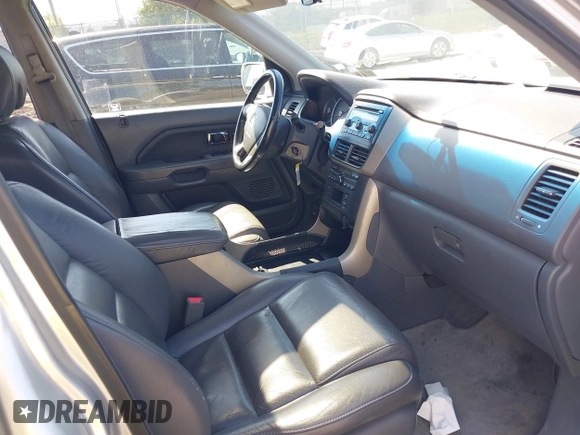 2007 Honda Pilot EX-L z VIN 2HKYF18537H509505, wystawiony jako IAAI lot #42307597 z przebiegiem 223 189 mil mil oraz . Historia ofert i sprzedaży dostępna na DreamBid. Obrazek 5.