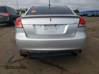 2009 Pontiac G8 z VIN 6G2ER57749L198659, wystawiony jako Copart lot #72611684 z przebiegiem Nie podano mil oraz Szkody całkowita. Historia ofert i sprzedaży dostępna na DreamBid. Obrazek 6.