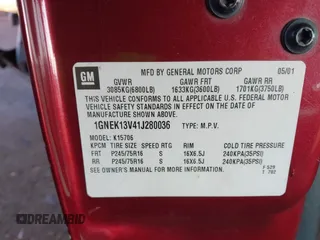 2001 Chevrolet Tahoe Special Service with VIN 1GNEK13V41J280036, listed as a IAAI auction lot 41232795 with 179,623 mi miles. Bid and sale history available at carsss.com. Image 9.