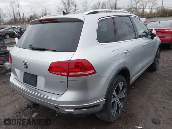 2017 Volkswagen Touareg Wolfsburg Edition с VIN WVGRF7BP3HD004486, выставлен на аукционе IAAI как лот 41759564 с пробегом 90 722 миль миль и . История ставок и продаж доступна на DreamBid. Изображение 4.