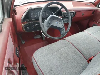 1990 Ford F-150 z VIN 1FTDF15N7LNB38801, wystawiony jako Copart lot #59738475 z przebiegiem 273 718 mil mil oraz Czysty tytuł • Clean title. Historia ofert i sprzedaży dostępna na DreamBid. Obrazek 8.