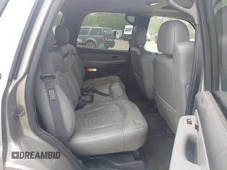 2001 Chevrolet Tahoe LS z VIN 1GNEC13T11J107893, wystawiony jako IAAI lot #42261213 z przebiegiem 338 454 mil mil oraz . Historia ofert i sprzedaży dostępna na DreamBid. Obrazek 8.
