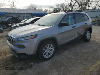 2016 Jeep Cherokee Altitude with VIN 1C4PJLAB8GW376286, listed as a Copart auction lot 86914464 with 144,873 mi miles and Salvage Title. Bid and sale history available at carsss.com. Image 1.