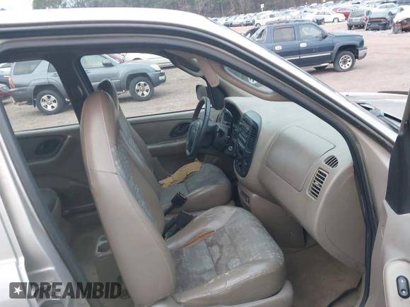 2001 Ford Escape XLS with VIN 1FMYU01141KA46852, listed as a IAAI auction lot 41616606 with 225,752 mi miles and . Bid and sale history available at DreamBid. Image 5.