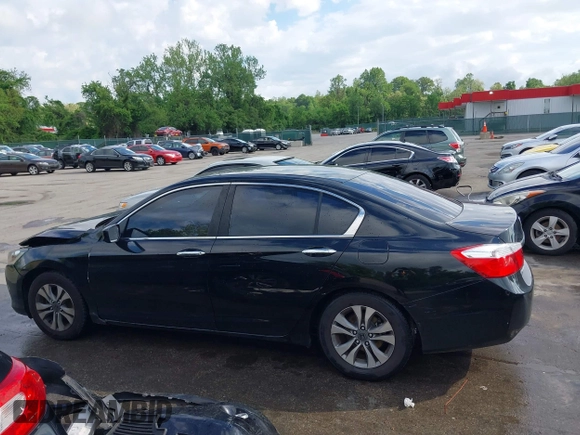 2014 Honda Accord LX z VIN 1HGCR2F3XEA166920, wystawiony jako IAAI lot #42185155 z przebiegiem 147 206 mil mil oraz . Historia ofert i sprzedaży dostępna na DreamBid. Obrazek 14.