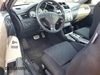 2004 Toyota Solara SE z VIN 4T1CE38P94U774999, wystawiony jako Copart lot #77961134 z przebiegiem 94 339 mil mil oraz Tytuł czysty. Historia ofert i sprzedaży dostępna na DreamBid. Obrazek 8.