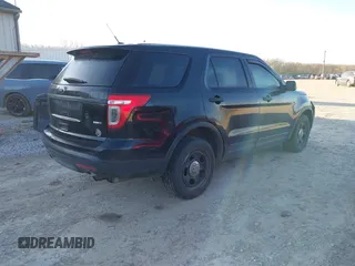 2013 Ford Police Interceptor Utility z VIN 1FM5K8AR6DGB35083, wystawiony jako IAAI lot #42049075 z przebiegiem 188 856 mil mil oraz . Historia ofert i sprzedaży dostępna na DreamBid. Obrazek 4.