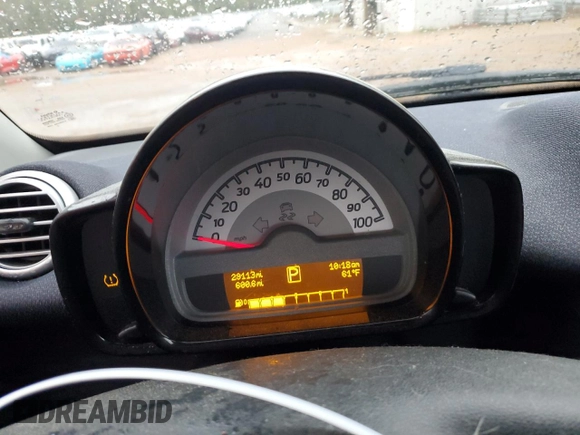 2013 Smart fortwo Pure with VIN WMEEJ3BA5DK583445, listed as a Copart auction lot 48885555 with 29,113 mi miles and Clean Title. Bid and sale history available at carsss.com. Image 9.